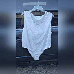 Women's White Sleeveless Top